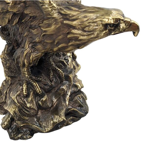 Vintage Gold Resin AMERICAN EAGLE STATUE on Flag Part Ready for DIY Wooden Stand - Picture 5 of 10